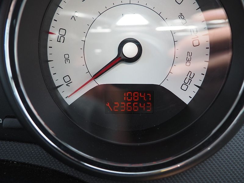 Peugeot 308 (2013) 2.0 HDI, SW BusinessLine, AT - fotka 25 z 33