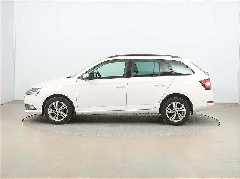 Škoda Fabia (2022) Ambition 1.0 TSI, ČR,1.maj - fotka 3 z 16