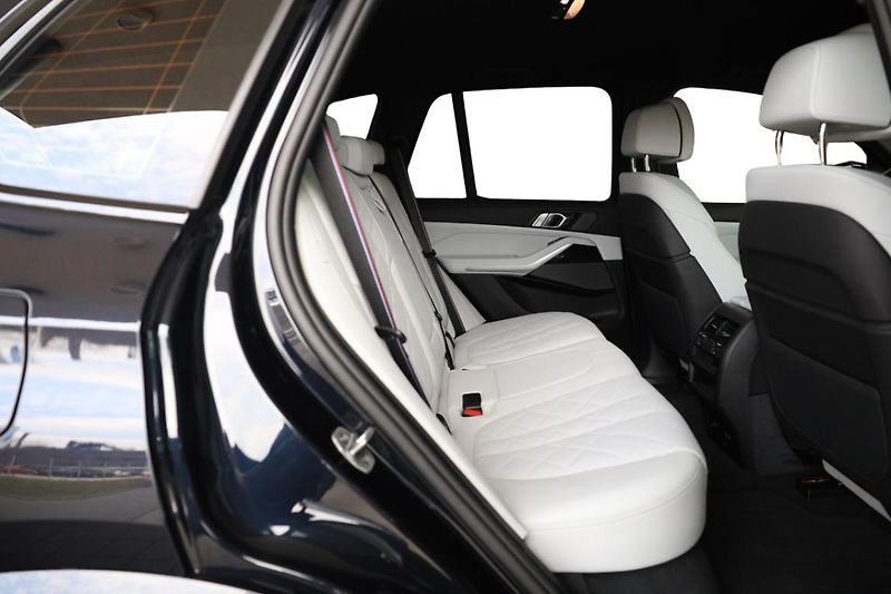 BMW X5 xDrive40d - fotka 6 z 30