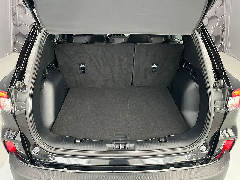Ford Kuga 2.5 Duratec HEV TITANIUM - fotka 41 z 51