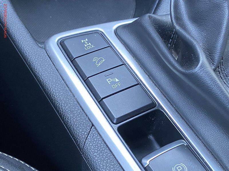 Kia Sportage (2019) 1.6 T-GDi AWD, Exclusive - fotka 14 z 17