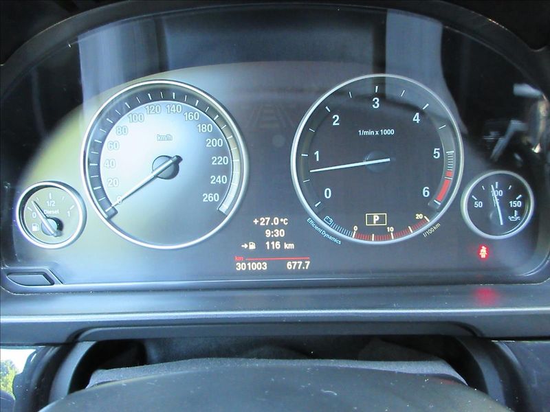 BMW Řada 5 535d xDrive, Panorama, Navi, K - fotka 18 z 34