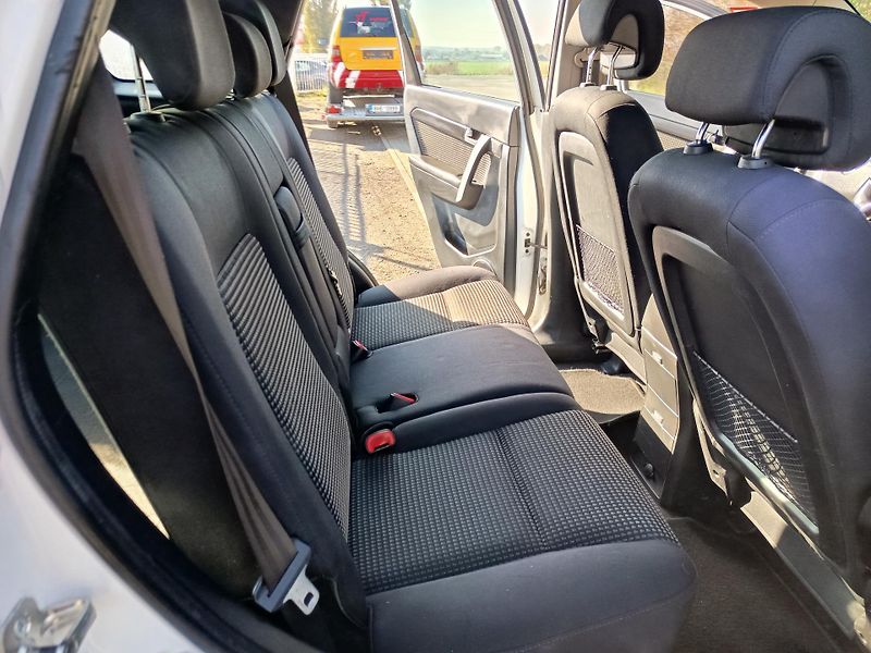 Chevrolet Captiva (2011) 2.4 100Kw  - fotka 39 z 52