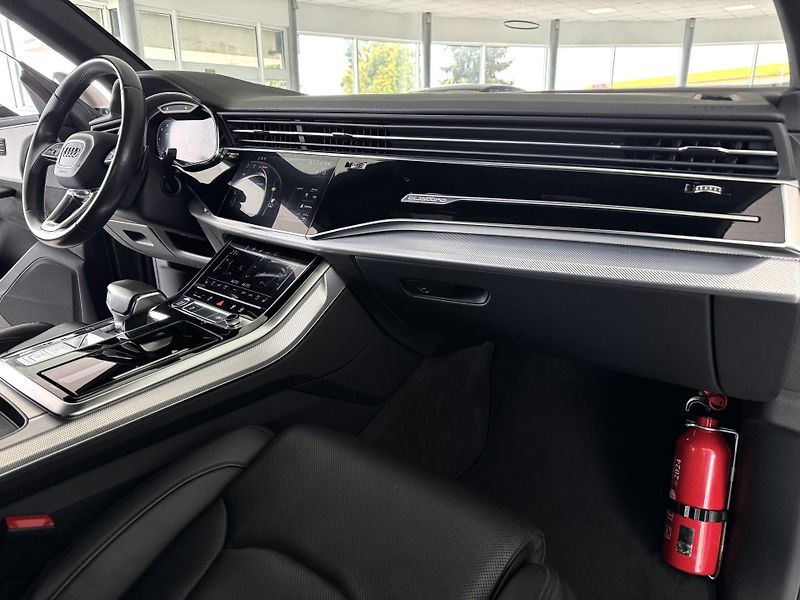 Audi Q8 50TDI Quattro*S-LINE*REZERVACE - fotka 12 z 42