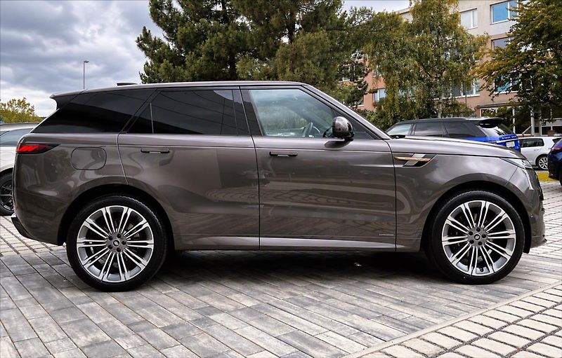 Land Rover Range Rover Sport (2026) 3,0 D350 AUTOBIOGRAPHY SWB - fotka 9 z 42
