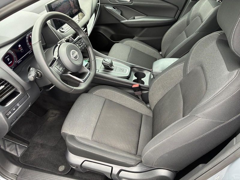 Nissan Qashqai (2024) N-CONNECTA 1.3MHEV 116kW CZ - fotka 7 z 11