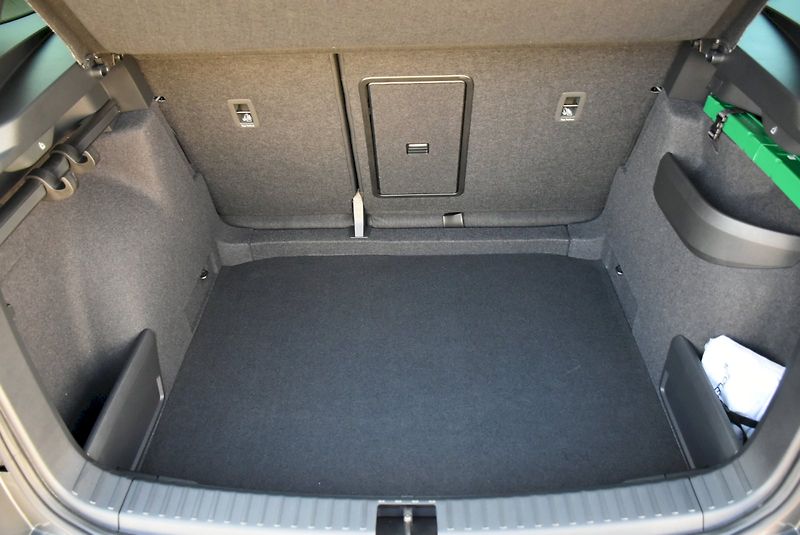 Škoda Karoq (2025) Sportline 1,5 TSI 110 kW 7° au - fotka 34 z 39
