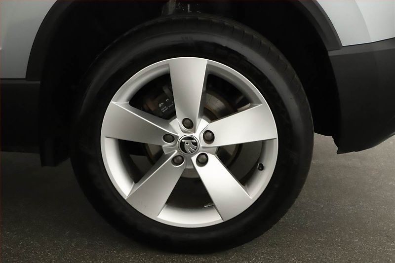 Škoda Karoq (2019) Style 1.6 TDI, Navi, Tempomat - fotka 15 z 15