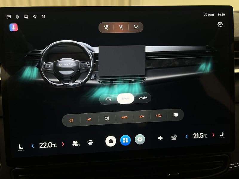 Lynk & Co 01 CORE PHEV AUT CZ 1.maj - fotka 45 z 48