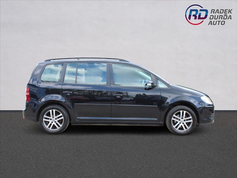 Volkswagen Touran 1,9 TDI  KLIMATIZACE,TEMPOMAT - fotka 4 z 21
