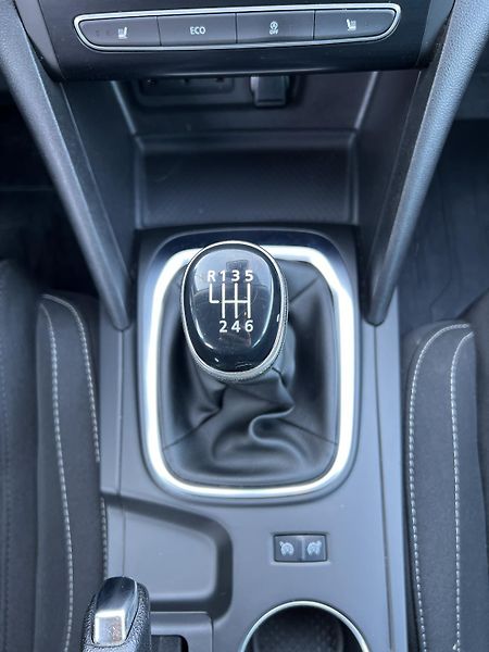 Renault Mégane 1.3TCe LIMITED ČR odp. DPH - fotka 23 z 43