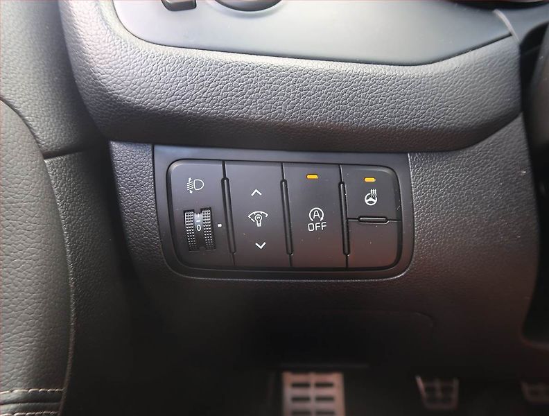 Kia Ceed (2016) GT Line 1.0 T-GDI, Navi - fotka 18 z 22