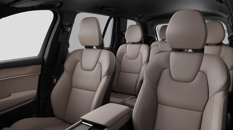Volvo XC90 (2026) T8 AWD AUT RECHARGE DARK PLUS - fotka 11 z 13