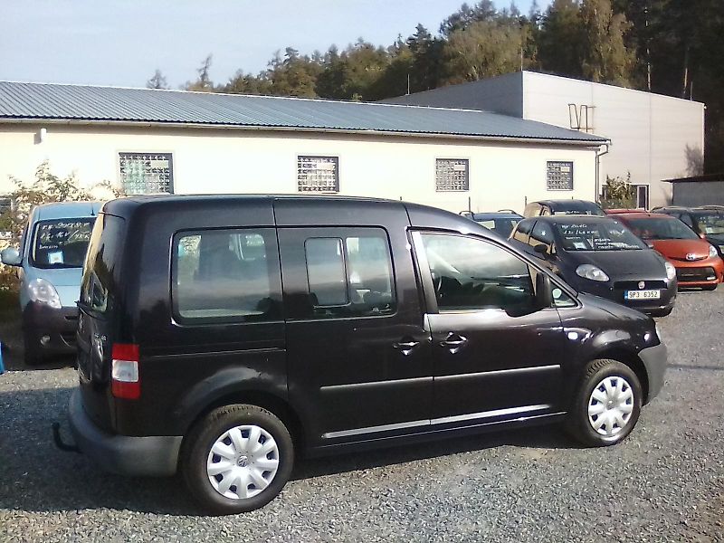 Volkswagen Caddy (2005) 1.6i 16V, závěs - fotka 4 z 30