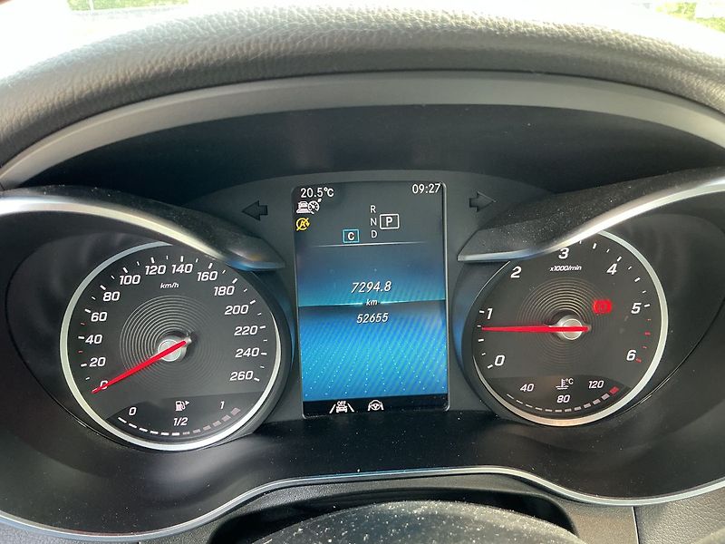 Mercedes-Benz GLC 200 d AMG 4MATIC - fotka 12 z 23