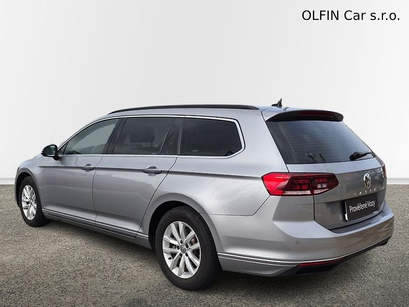 Volkswagen Passat Variant 1.5 TSI EVO Business - fotka 4 z 25
