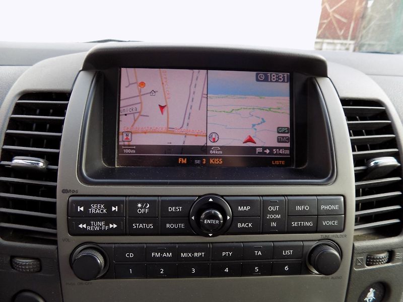 Nissan Pathfinder (2008) 2.5DCi/4x4/7.Míst/ - fotka 24 z 37