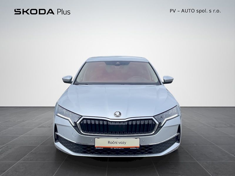 Škoda Octavia (2025) Top Selection 1.5 TSI e-TEC 11 - fotka 4 z 35