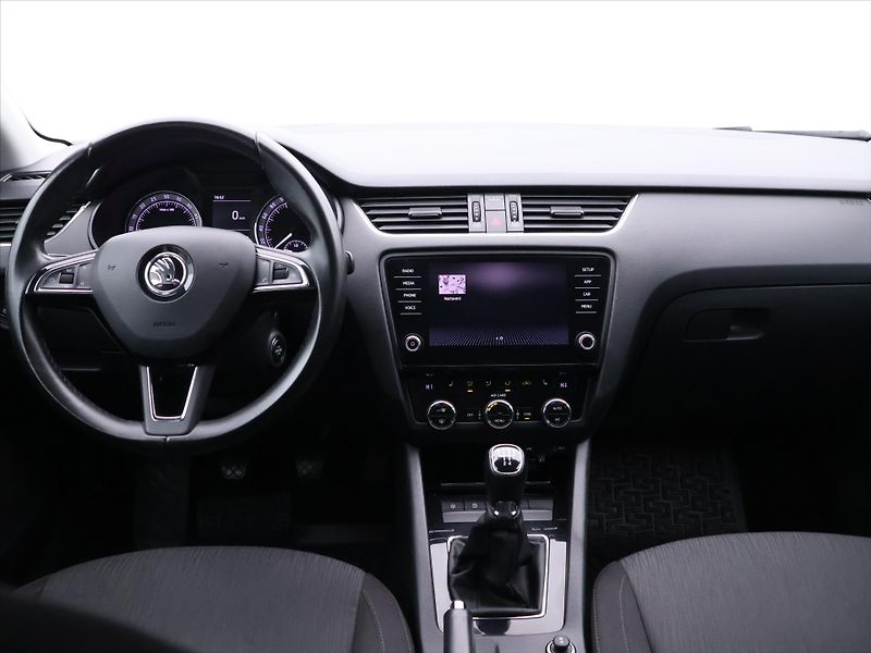 Škoda Octavia 1,6 TDI 81kW Style CZ - fotka 22 z 29