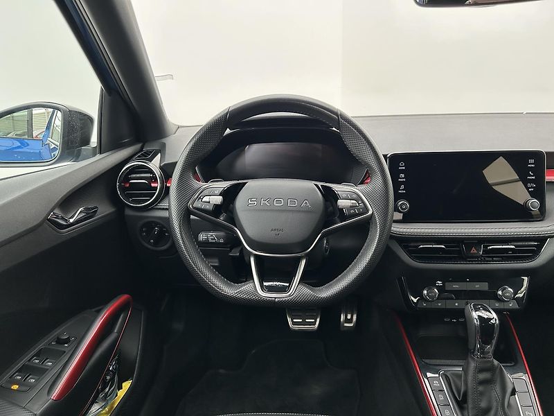 Škoda Fabia 1.0 TSI Monte Carlo - fotka 5 z 29