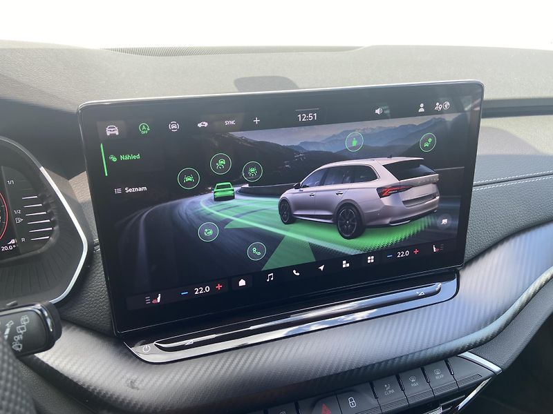 Škoda Octavia 1.5 TSI DSG / 110 kW SportLine - fotka 19 z 27