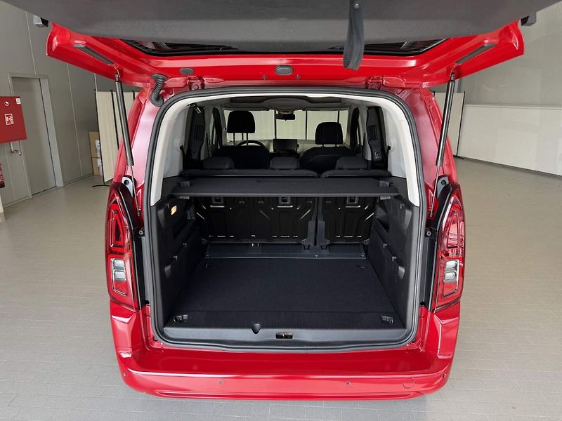 Fiat Qubo L (2026) Icon 1.5 BlueHDI 130k MT6 - fotka 17 z 18