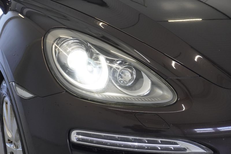 Porsche Cayenne 4,2 TDI V8 4WD AUT. - fotka 10 z 31
