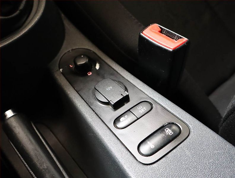 Seat Leon (2008) 2.0 TDI, nová STK - fotka 13 z 16