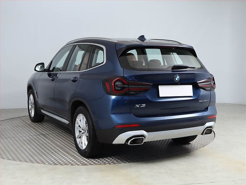 BMW X3 (2023) xDrive20d - fotka 4 z 19