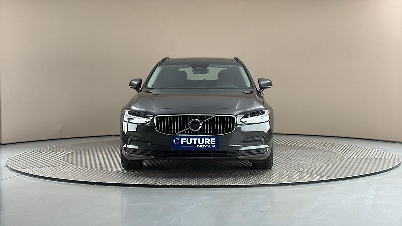 Volvo V90 2.0 B4 AUT Momentum Pro - fotka 3 z 28
