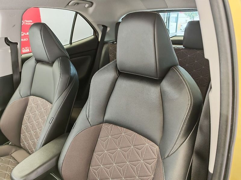 Toyota Yaris Cross 1.5 Hybrid - fotka 14 z 37