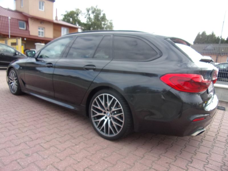 BMW Řada 5 (2019) 530D NAVI ALU NAVI M-PACKET - fotka 6 z 48