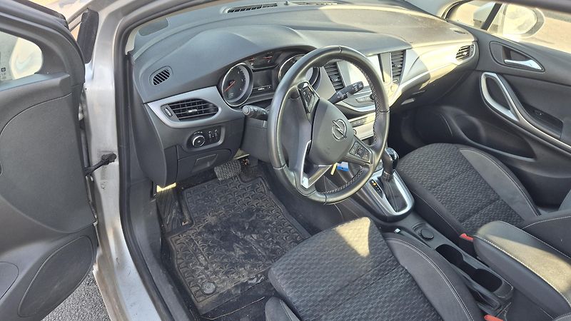 Opel Astra (2020) AUTOMAT, NEFUNKČNÍ MOTOR - fotka 7 z 10
