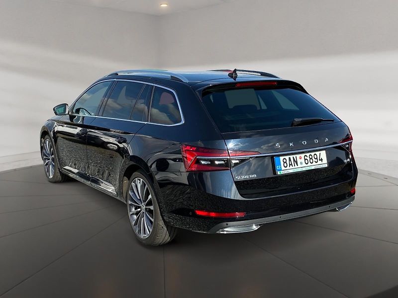 Škoda Superb (2021) L&K 2.0TDI 147kW DSG 4x4 CZ - fotka 4 z 11