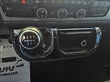 Volkswagen Multivan 2,0 TDi 110 KW Bully 7 míst TZ - náhled 22