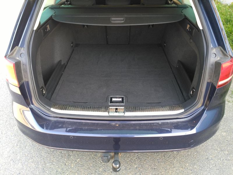 Volkswagen Passat 1,4 TSI  /110 kW/  - fotka 5 z 45