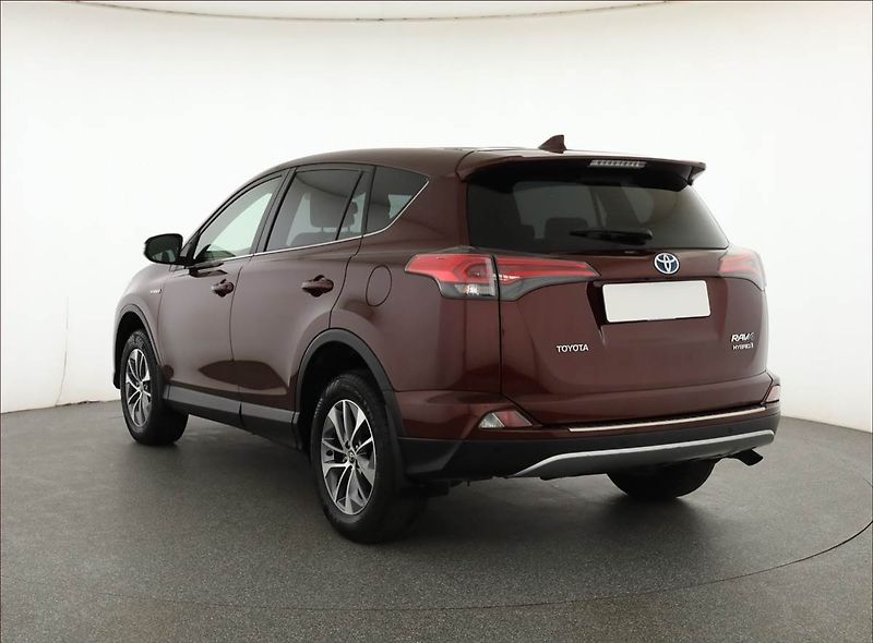 Toyota RAV4 (2017) 2.5 Hybrid - fotka 4 z 17