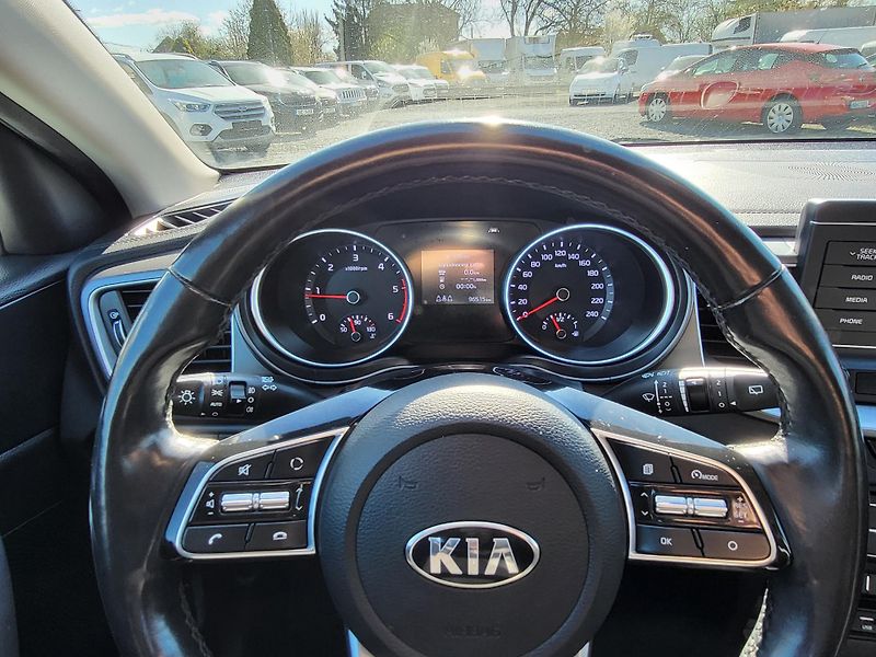 Kia Ceed 1.6 CRDi 85kW FRESH *ČR - fotka 10 z 42