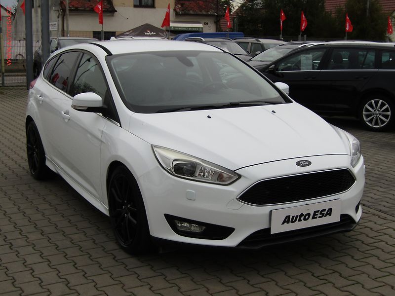 Ford Focus (2015) 2.0 TDCi, Titanium, AT, bixen - fotografie inzerátu