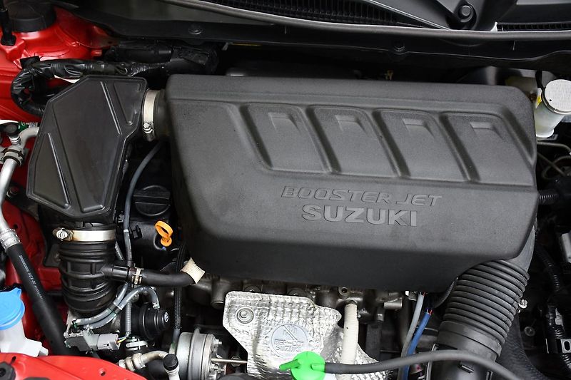 Suzuki Swift SPORT 1.4i BoosterJet 2xALU  - fotka 37 z 37