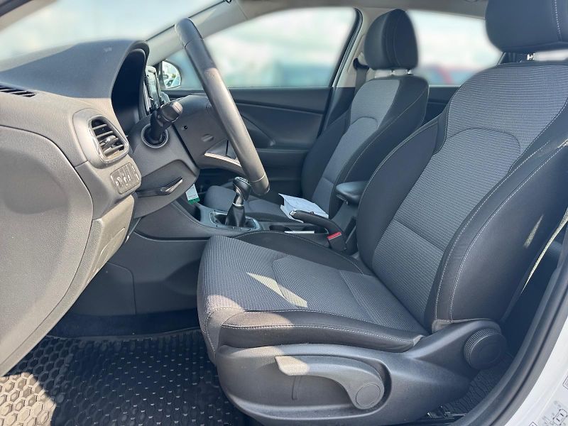 Hyundai i30 (2022) COMFORT 1.5i 80kW CZ DPH - fotka 7 z 11