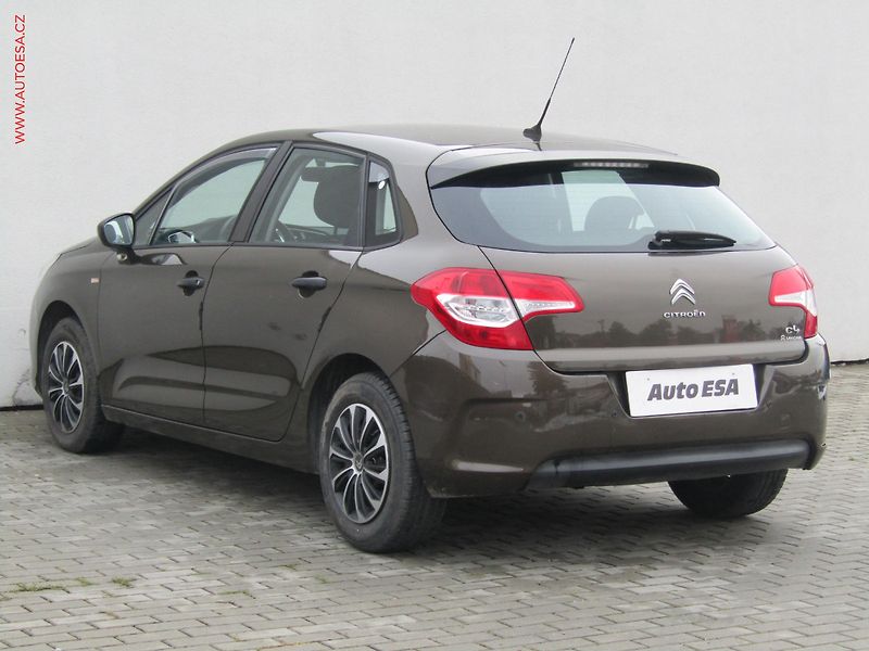 Citroën C4 (2011) 1.4i, ČR - fotka 6 z 15