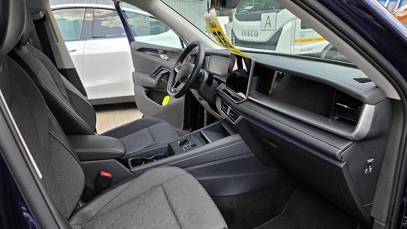 Volkswagen Tayron (2025) 1.5 eTSI 110 kW DSG7 7míst  - fotka 14 z 41