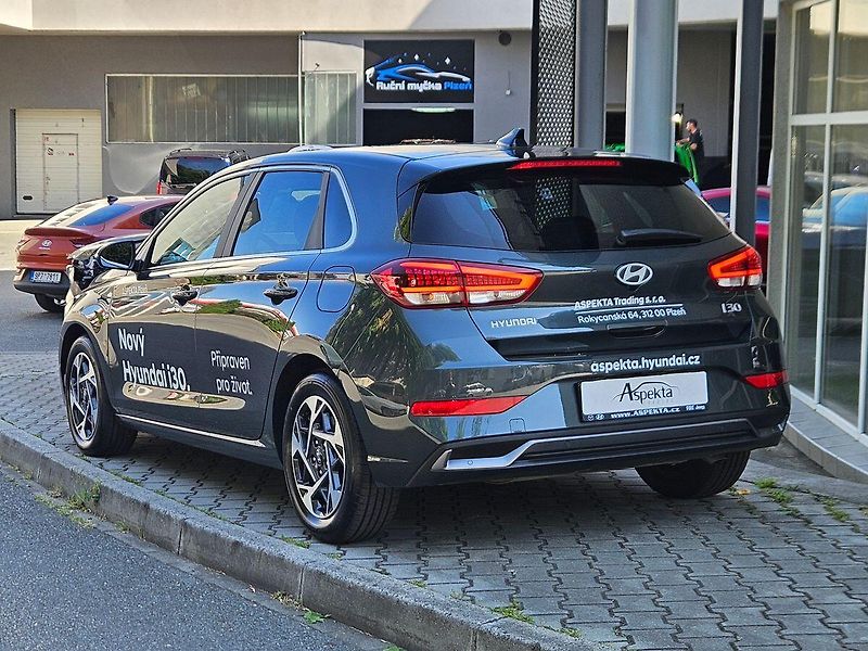 Hyundai i30 1,0 T-GDi 84kW, Style, 1.maj. - fotka 3 z 34