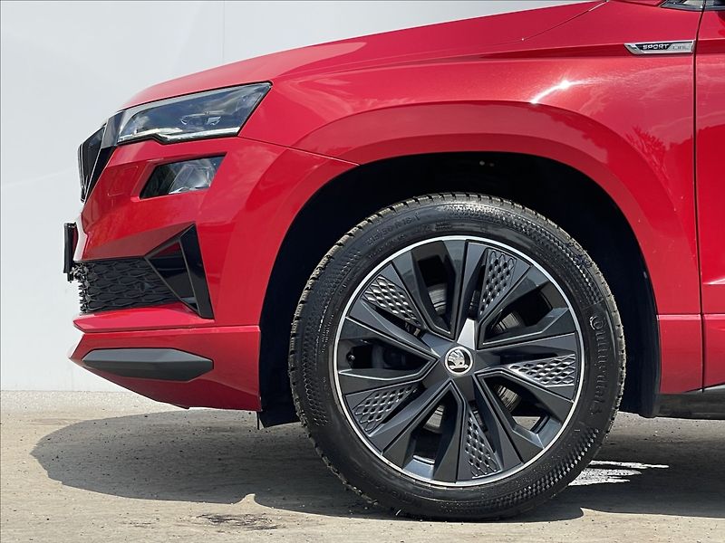 Škoda Karoq 1,5 TSI Sportline Plus DSG - fotka 21 z 24