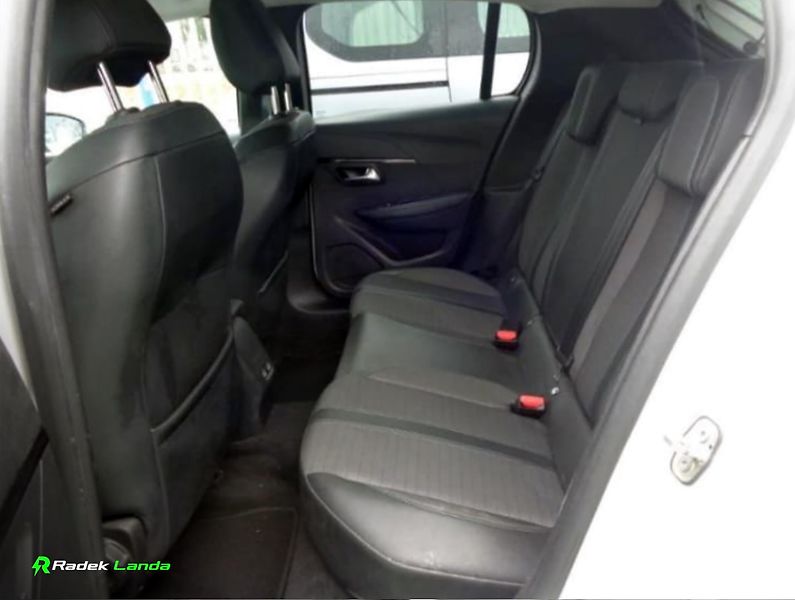 Peugeot 208 (2021) Allure Pack | DC 100 kW - fotka 7 z 7