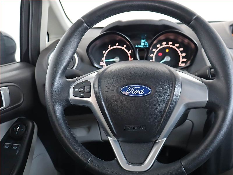 Ford Fiesta (2013) 1.25 16V, Serv.kniha - fotka 14 z 14