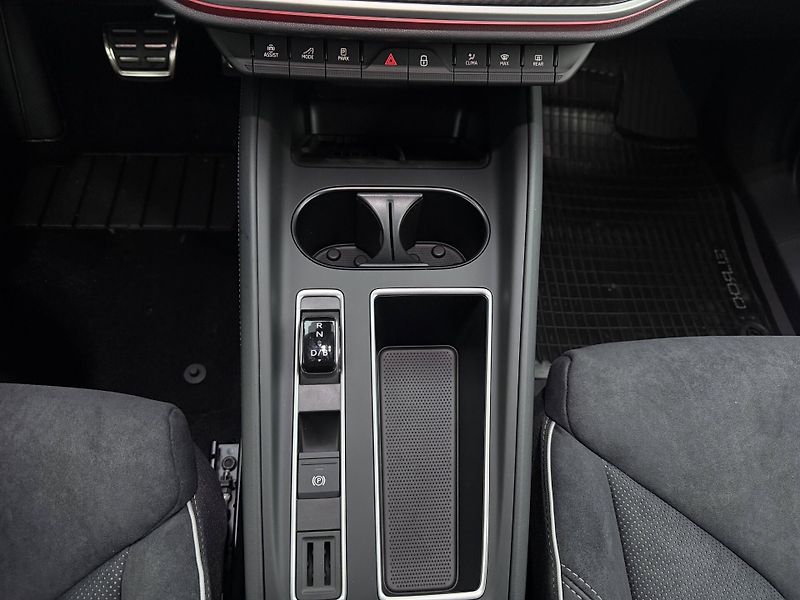 Škoda Elroq (2025) Sportline 60 63 kWh - fotka 11 z 22