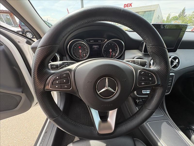 Mercedes-Benz GLA 1,6 180i 90kW AT,Led,Kůže,Navi - fotka 7 z 34