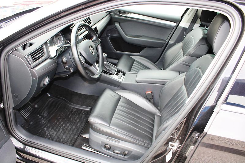 Škoda Superb (2018) 2,0TDI KŮŽE NAVI KLIMA  ALU 19 - fotka 9 z 44